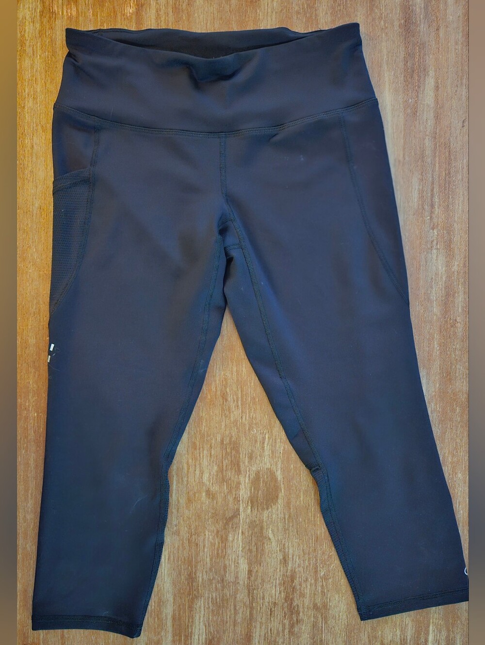 Champion Black Capri Leggings with Side Pockets Medium Powerflex Leggings Pants